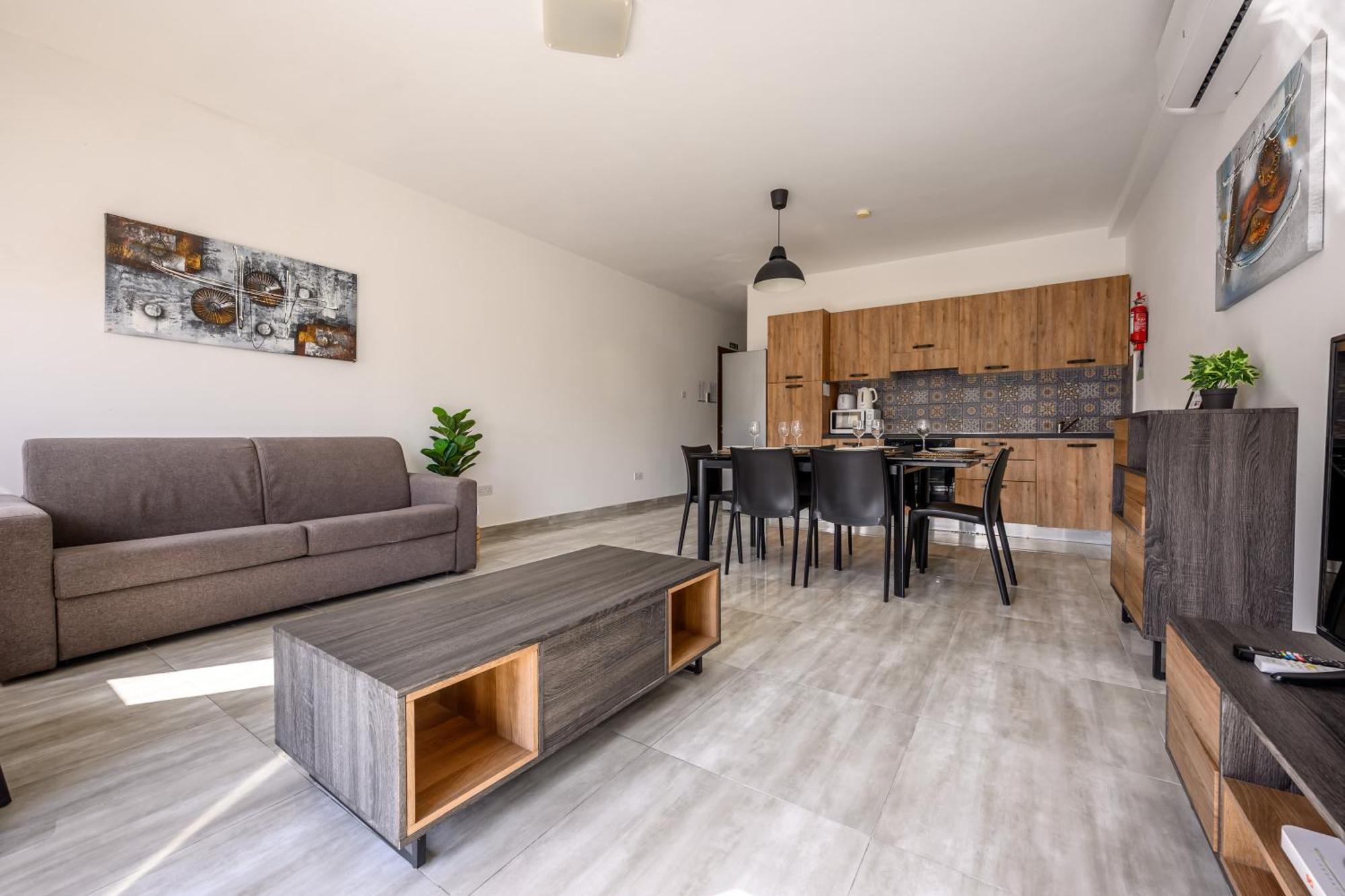 F11 Room 3, Private Room Two Single Beds Shared Bathroom In Shared Flat Msida Esterno foto